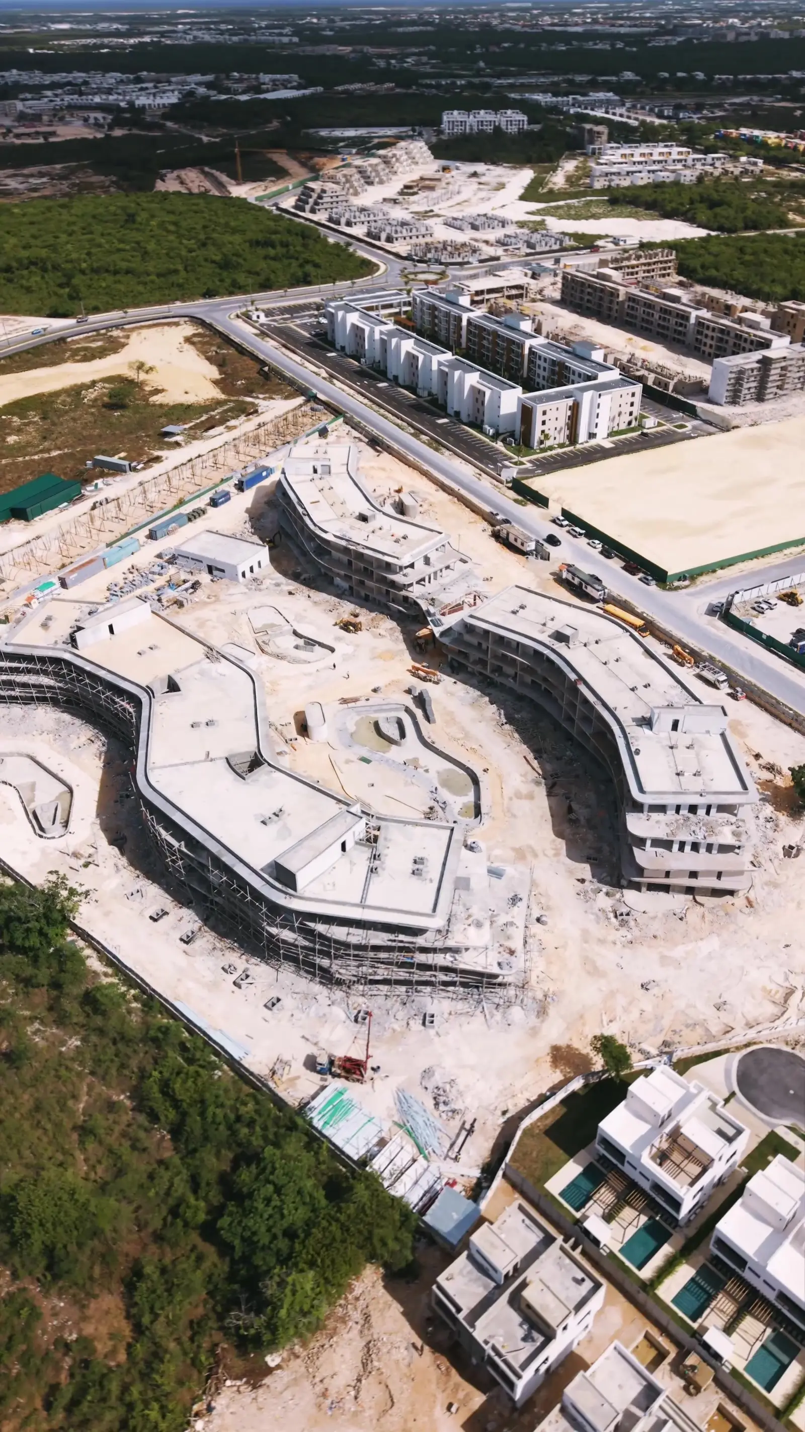 Momentum Residences en obra, octubre 2026